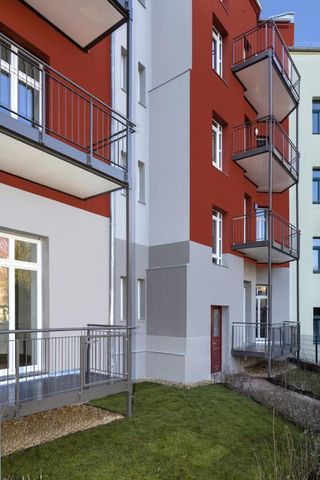 DG-Maisonette-Traum im sanierten Altbau mit Fußbodenheizung, Parkett und Balkon ! - Foto 2