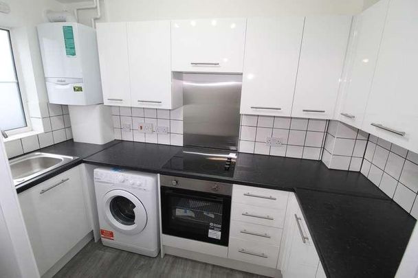 Ratcliffe Close, Uxbridge, UB8 - Photo 1