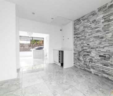 Blackburn Road, Hollins Grove, Darwen - Photo 4