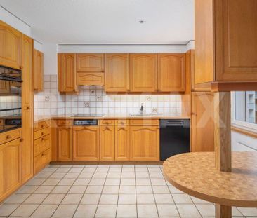 Gepflegte 4.5-Zimmer-Wohnung im Herzen von Einsiedeln zu mieten - Foto 3