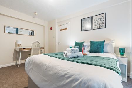 3 Bed Flat, Filmer Road, SW6 - Photo 5