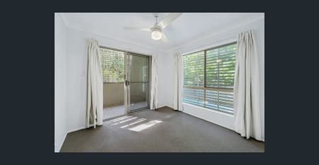 Modern 3-Bedroom Retreat in the Heart of New Farm - Photo 3