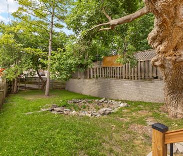 For Lease - 145 Willow Street, West Centre Town, Ontario - Photo 2