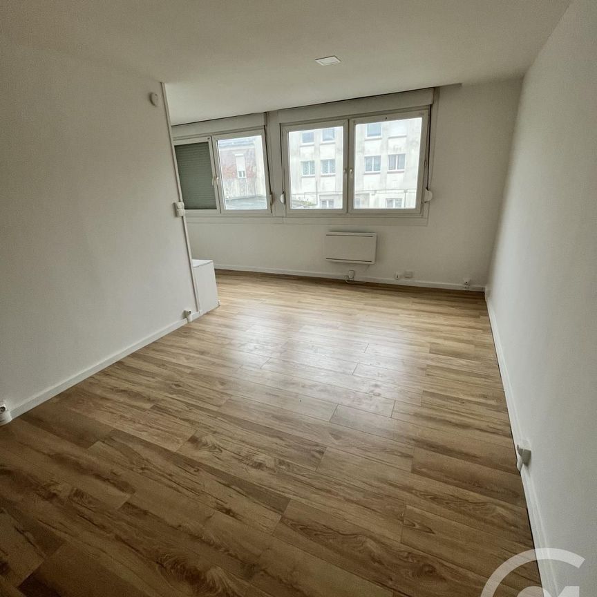 Appartement Studio à louer 1 pièce - 28 m2 CALAIS - 62 - Photo 1