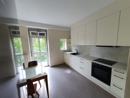 Hochwertige Altbauwohnung mit Balkon in Toplage in Graz Eggenberg - Photo 2