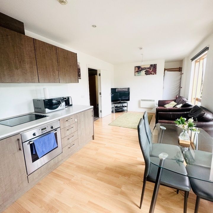 2 Bed Flat, Oyster Court, SE17 - Photo 1