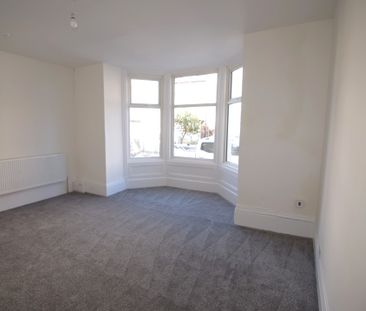 To Let 2 Bed Ground Floor Flat - Photo 2