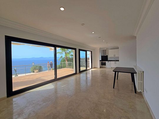 Una villa donde el Mediterráneo forma parte de tu hogar - Photo 1