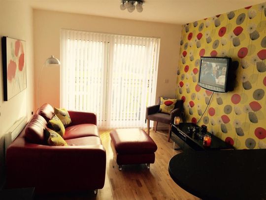 1 bedroom Flat To Let - Photo 1