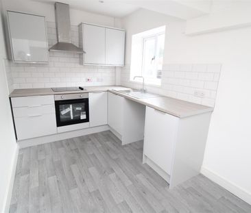 House - Terraced For Rent Castleton Avenue, Treorchy - Photo 6