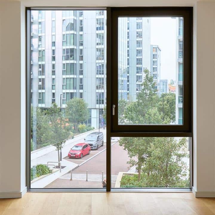 Riverside Quarter, SW18, London - Photo 1