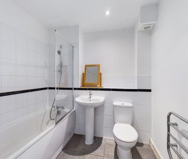 2 bedroom flat to rent - Photo 6