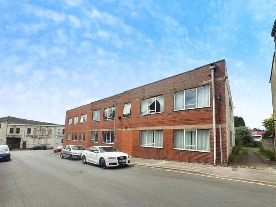 1 bedroom parking to rent - Photo 1