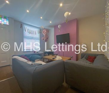 4 Bedroom Mid Terraced House for rent in Welton Grove - Photo 1