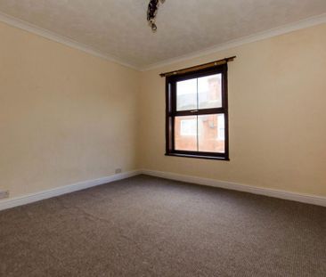 2 bedroom semi-detached house to rent - Photo 4