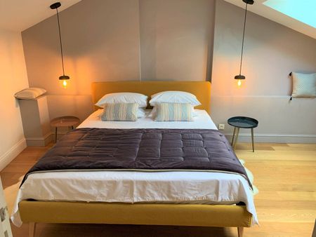 Duplex rénové au cœur du quartier historique - Photo 5