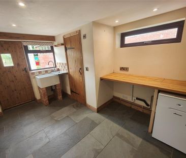 2 bedroom end of terrace house to rent - Photo 6
