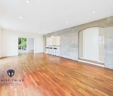 Luxurious living dream with lake view - Photo 1