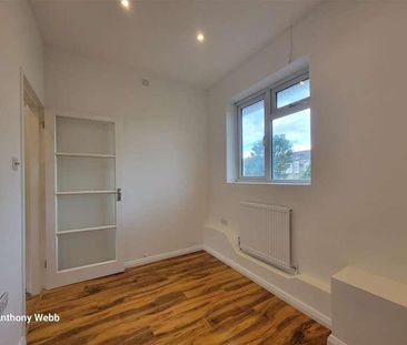 Hertford Court, Green Lanes, N13 - Photo 4