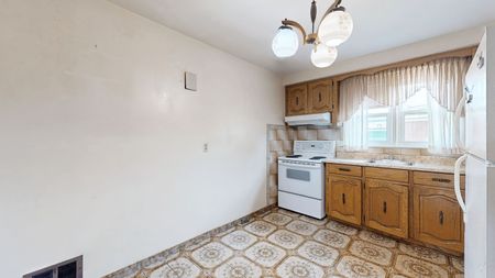 For Lease - 3241 Dufferin Street, Toronto, Ontario - Photo 4