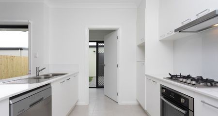 4 Bedroom Capestone Home - Photo 3