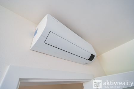 Pronájem bytu 2+kk 62 m², Na Bulánce 330, Ovčáry - Фото 5