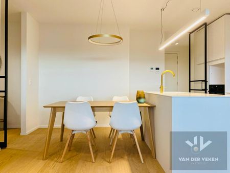 LUXUEUS 2 SLAAPKAMER APPARTEMENT OP EEN TOPLOCATIE - Photo 2