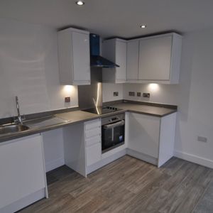 1 bed Apartment - To Let - Photo 2