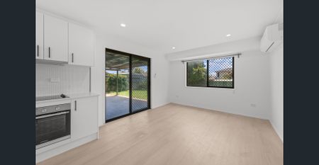 Neat & Spacious 4-Bedroom Home in a Prime Wellington Point Location - Photo 2