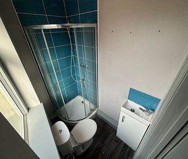 1 bed House Share - To Let - Photo 5