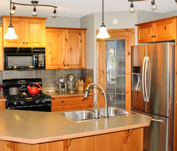 4 Bedroom House For Rent In Cranston. Pets Negotiable - Photo 5