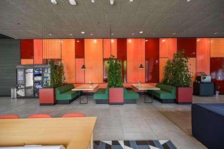 Skylark Point, Stratford, E20 - Photo 5