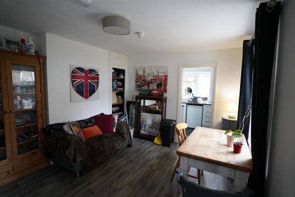 Stanley Road, Southend-On-Sea - Photo 1