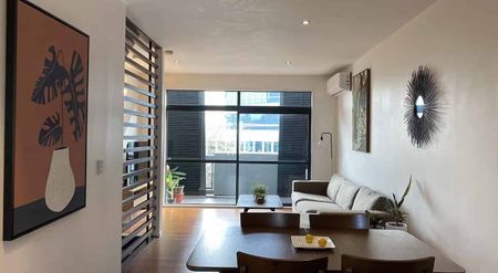 Modern 163m2 three bedroom townhouse for rent CBD - Photo 2