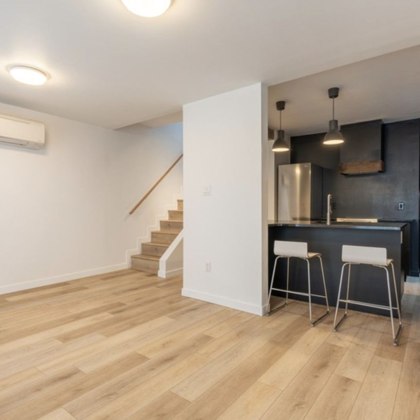 For Lease - 41 Burlington Street Unit# 1, Hamilton, Ontario - Photo 1