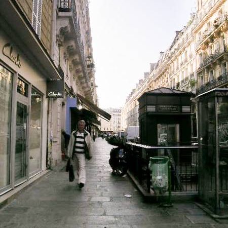 Logement à Paris, Location meublée - Photo 1