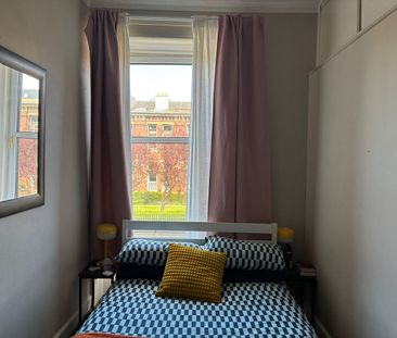 1 Bed Flat, Edina Place, EH7 - Photo 4