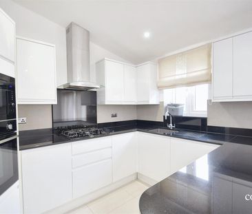 Colchester Road, Northwood - Photo 5