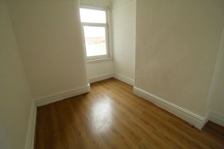 4 bedroom terraced house to rent - Photo 2
