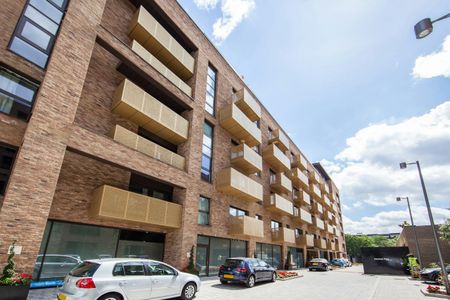 1 Bed Flat, Copenhagen Court, SE8 - Photo 3