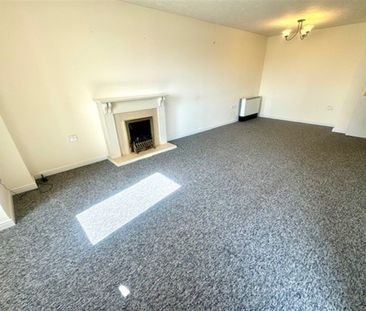 Priory Avenue, St Denys, SO17 - Photo 3