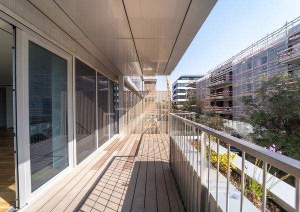 Apartamento T3 com varanda, novo, com vista mar, em Vila Nova de Gaia