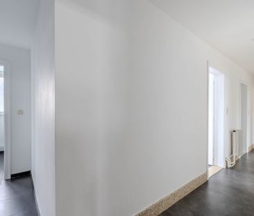 Gerenoveerd appartement met 2 spkr, bureel + terras – Lier - Photo 6