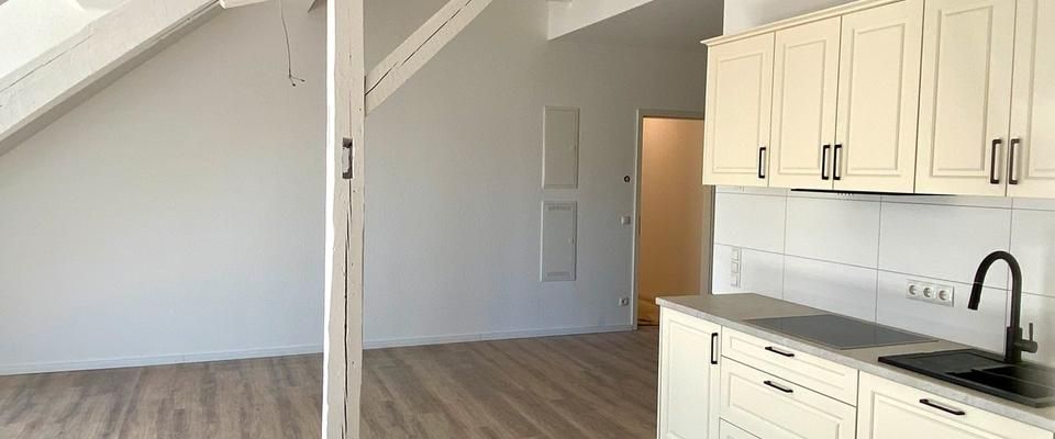 132 qm Dachgeschosswohnung mit besonderem Flair - Fahrstuhl im Haus - Foto 1