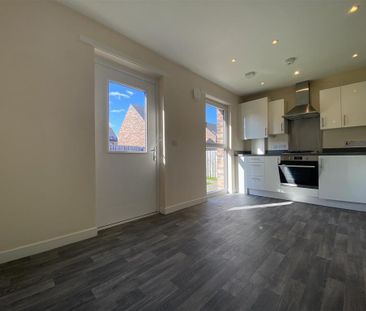 3 bedroom end of terrace house to rent - Photo 6