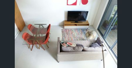 Amazing Loft-Style Warehouse 1-Bed Apartment with Bonus Mezzanine Space - Photo 3