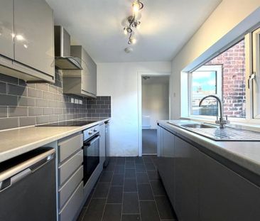 2 Bedroom Terraced Available Arranging tenancy - Photo 5