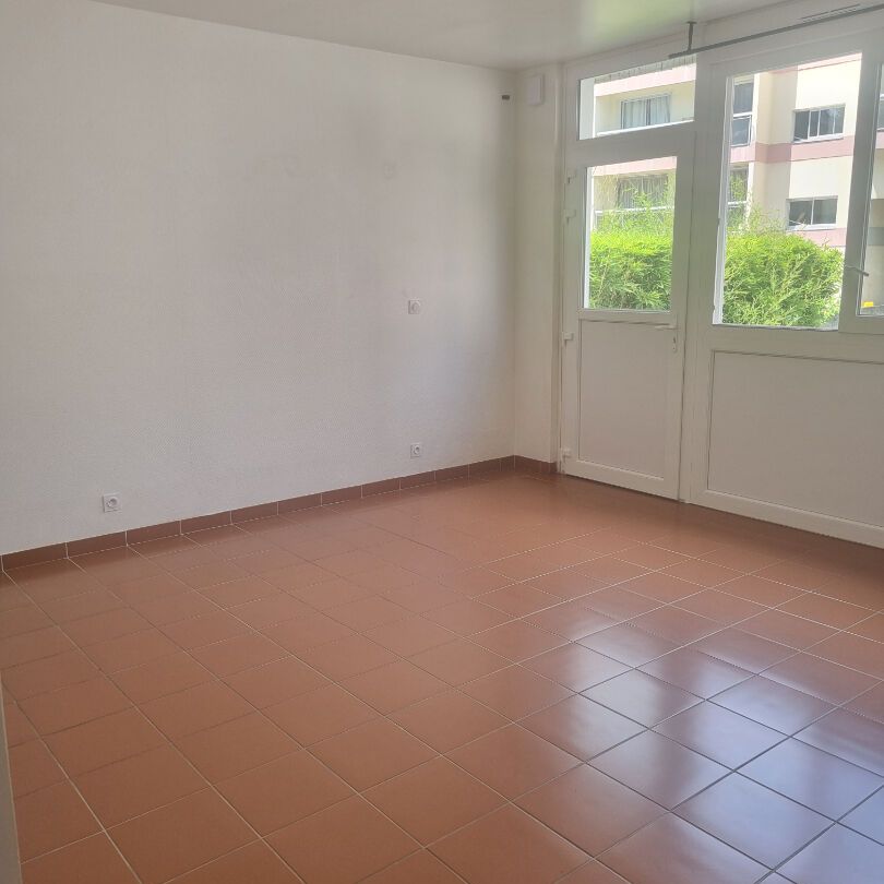 A LOUER Appartement 50000 Saint-Lô 1 chambre 62.30 m² - Photo 1