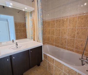 Location Appartement 3 pièces 66m² - Photo 5