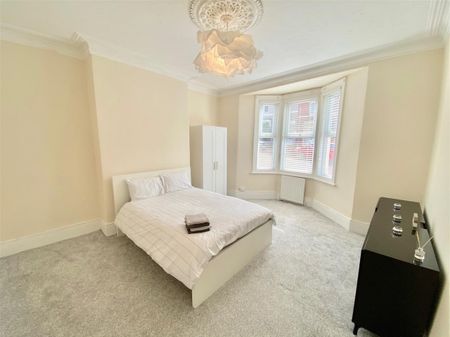 Faraday Grove, Gateshead - Photo 4